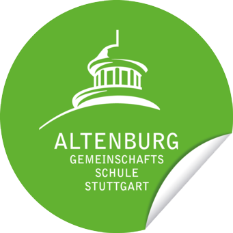 Grüner runder Aufkleber mit einer weißen Illustration eines Gebäudes mit Kuppel oben. Darunter steht der Text: "ALTENBURG GEMEINSCHAFTS SCHULE STUTTGART". Die untere rechte Ecke des Aufklebers scheint leicht abgezogen zu sein und zeigt eine weiße Unterseite.